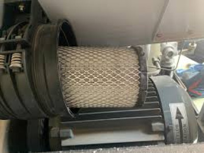 Hướng dẫn cách vệ sinh và thay thế lọc gió máy nén khí